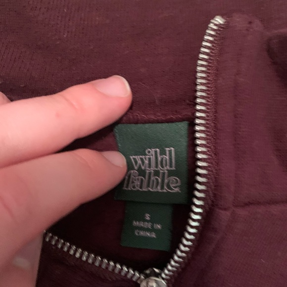 Cropped maroon crop top from target - Picture 2 of 2